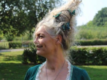 mia-bringer-historien-til-live-i-soenderborg-thumbnail